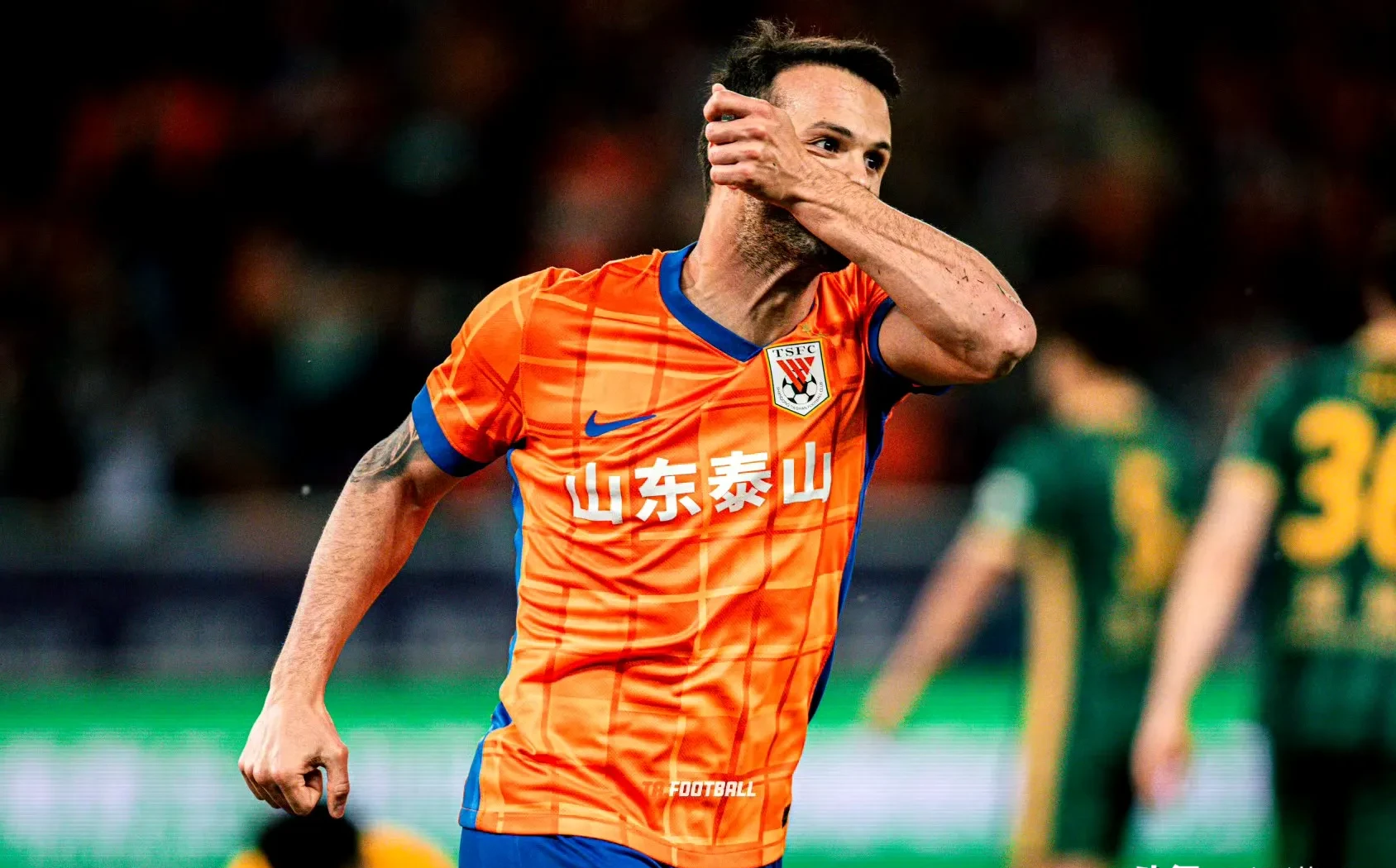 KY Gaming包含山东泰山内部会议纪要流出——今晚更衣室发声，欧超杯使命明确，临场指挥获称赞的词条